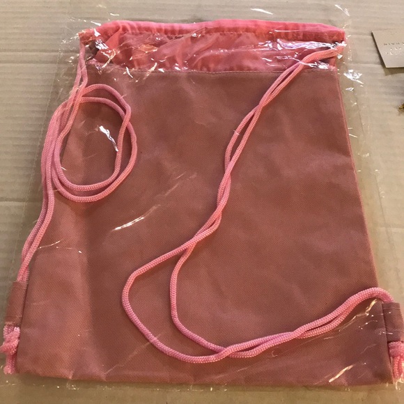 NWT Soccer string strap backpack in pink - Picture 3 of 6